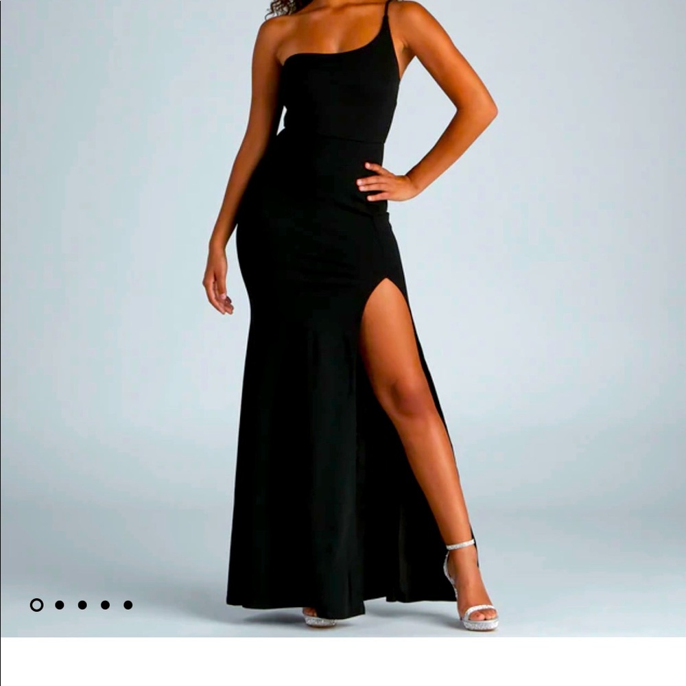 Formal one shoulder black maxi dress. Worn once!